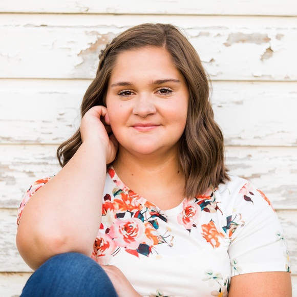 Meet your Posher, Jenni - Picture 1 of 1